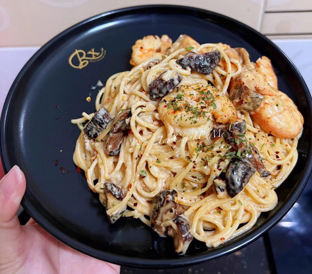 如何利用奶油意大利面制作单人份快餐